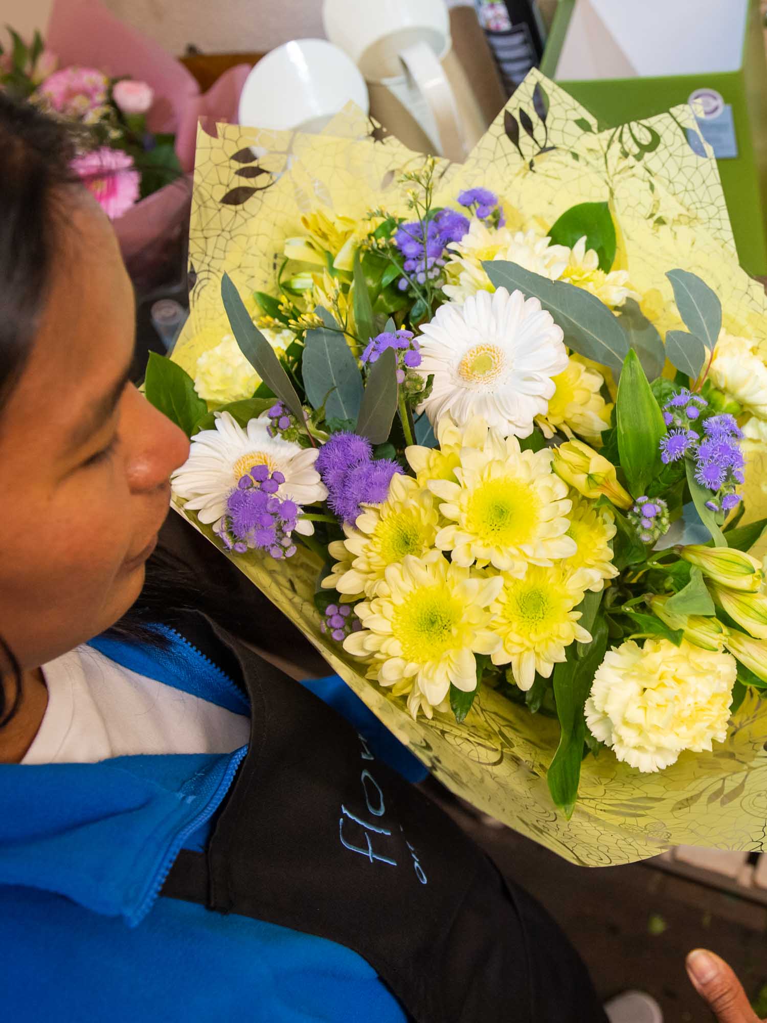 Fast flower delivery Ireland – mixed bouquet of pink and peach blooms